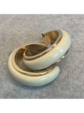 AVON Cream lacquer gold tone trim hoop clip on earrings